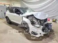 2019 Volvo XC40 фото