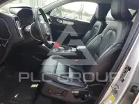 2019 Volvo XC40 фото