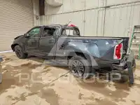 2019 GMC CANYON photo