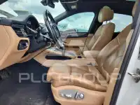 2019 Porsche MACAN photo