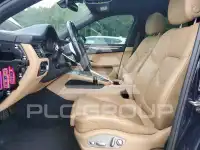 2019 Porsche MACAN photo