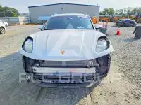2019 Porsche MACAN photo