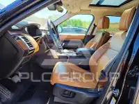 2019 Land Rover Discovery photo