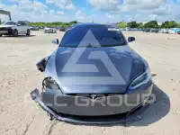 2019 Tesla Model S фото