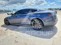 2019 Tesla Model S фото