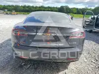 2019 Tesla Model S фото