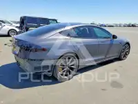 2019 Tesla Model S фото