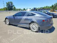 2019 Tesla Model S фото
