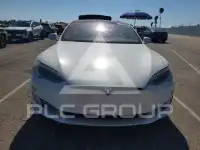 2019 Tesla Model S фото