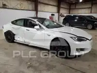 2019 Tesla Model S фото