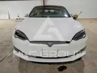 2019 Tesla Model S фото