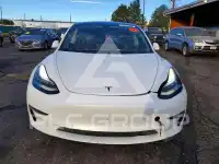 2019 Tesla Model 3 фото