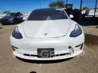 2019 Tesla Model 3 фото