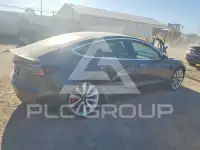 2019 Tesla Model 3 фото