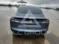 2019 Tesla Model 3 фото
