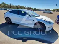 2019 Tesla Model 3 фото