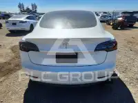 2019 Tesla Model 3 фото
