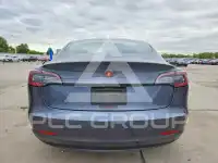 2019 Tesla Model 3 photo