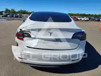 2019 Tesla Model 3 фото