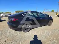 2019 Tesla Model 3 фото