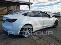 2019 Tesla Model 3 фото