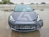 2019 Tesla Model 3 фото