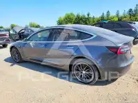 2019 Tesla Model 3 фото