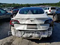 2019 Tesla Model 3 фото