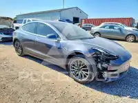 2019 Tesla Model 3 фото
