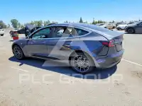 2019 Tesla Model 3 фото