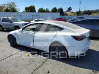 2019 Tesla Model 3 фото