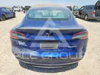 2019 Tesla Model 3 фото