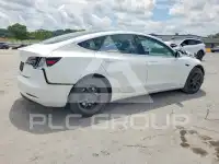 2019 Tesla Model 3 фото