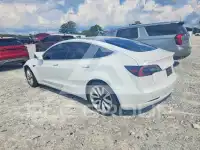 2019 Tesla Model 3 фото