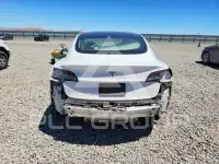 2019 Tesla Model 3 фото