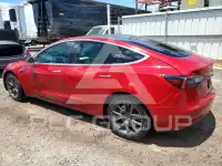 2019 Tesla Model 3 фото