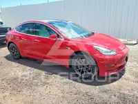 2019 Tesla Model 3 фото