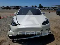 2019 Tesla Model 3 photo
