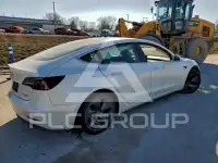 2019 Tesla Model 3 фото