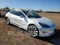 2019 Tesla Model 3 фото