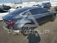 2019 Tesla Model 3 photo