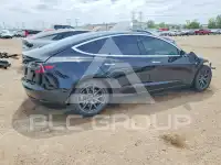 2019 Tesla Model 3 фото