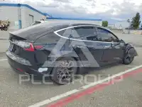 2019 Tesla Model 3 фото