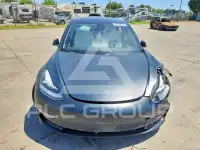 2019 Tesla Model 3 photo