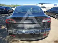 2019 Tesla Model 3 фото