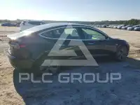 2019 Tesla Model 3 фото