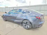 2019 Tesla Model 3 фото