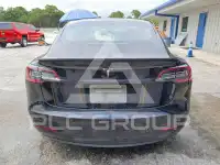 2019 Tesla Model 3 фото