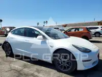 2019 Tesla Model 3 фото