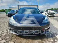 2019 Tesla Model 3 photo